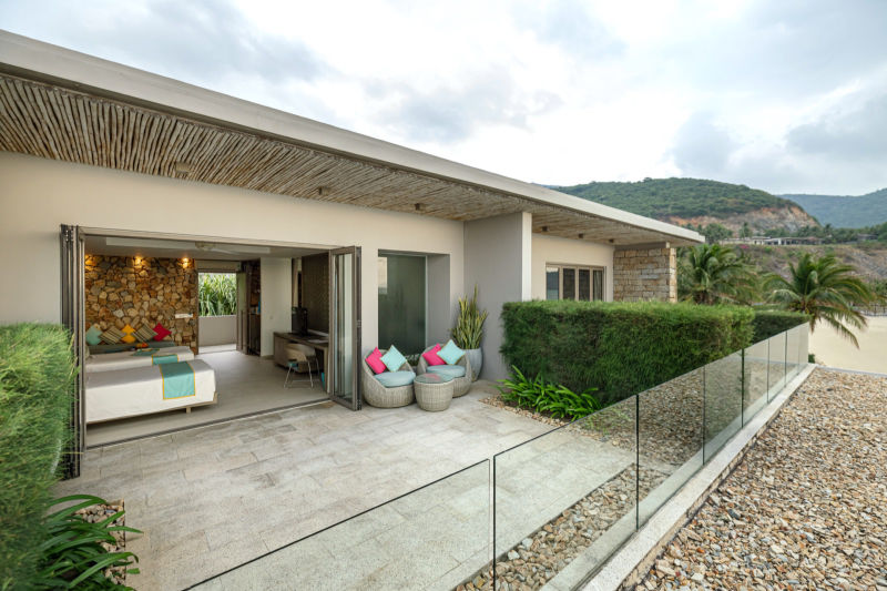 MNT_Beachfront Condo_1